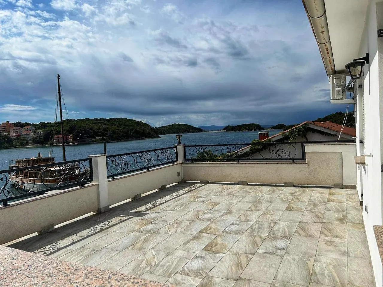 Kuki Appartements Rab Supetarska Draga 0*,  Croatia