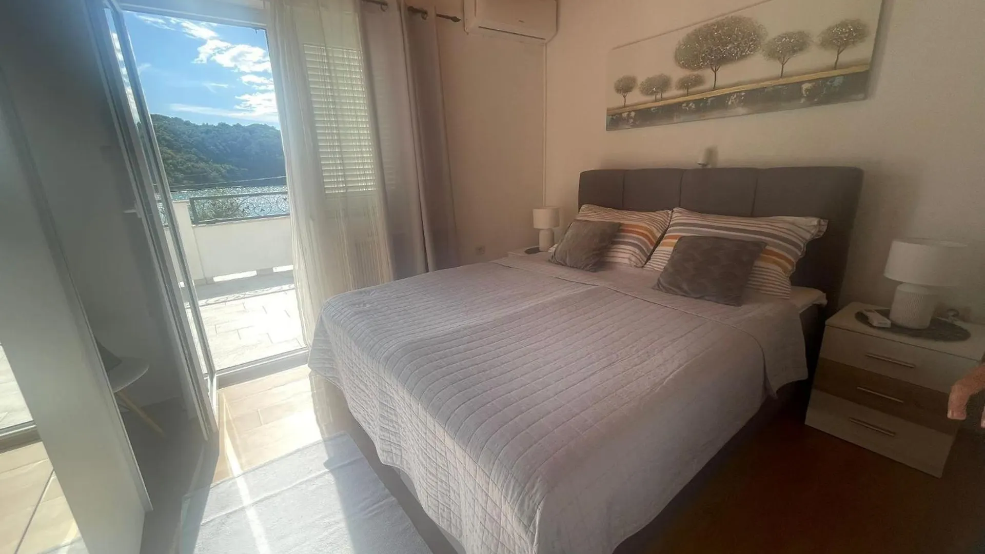 Kuki Appartements Rab Supetarska Draga Croatia